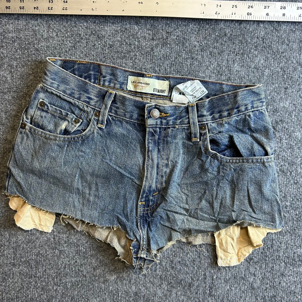 Levi Strauss Shorts Womens Size 30 Blue Cotton Cut Off Raw Hem Distressed Summer